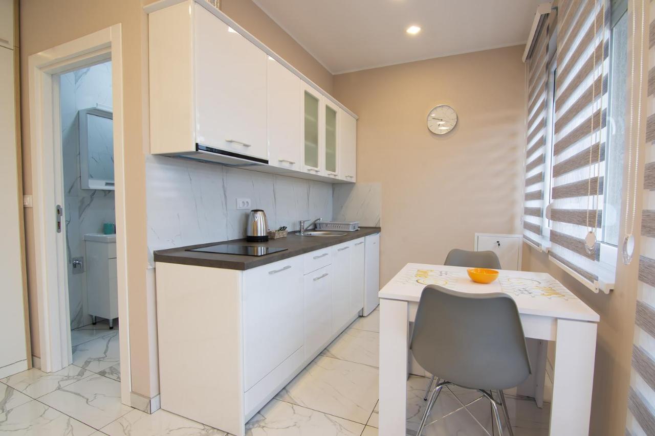 Jana Apartmani Belgrado Exterior foto